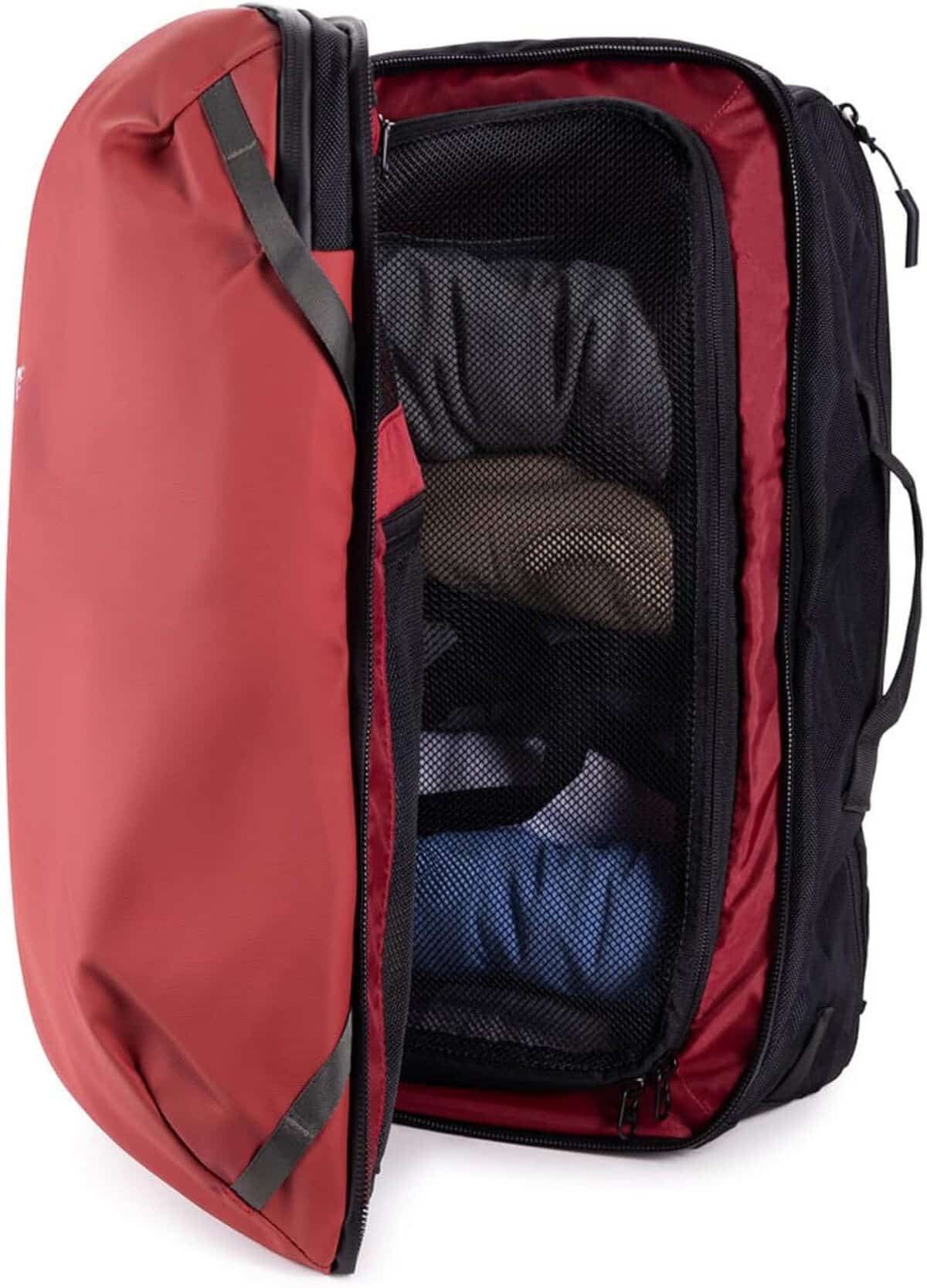 Test du sac à dos de voyage COR Surf 40L rouge lave