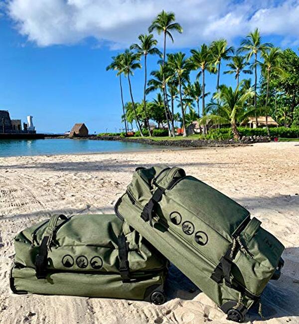 Découvrez notre test complet du sac de voyage Sons of Aloha Kane XXL 140L : le compagnon idéal pour vos aventures, offrant espace et robustesse pour faciliter tous vos déplacements.