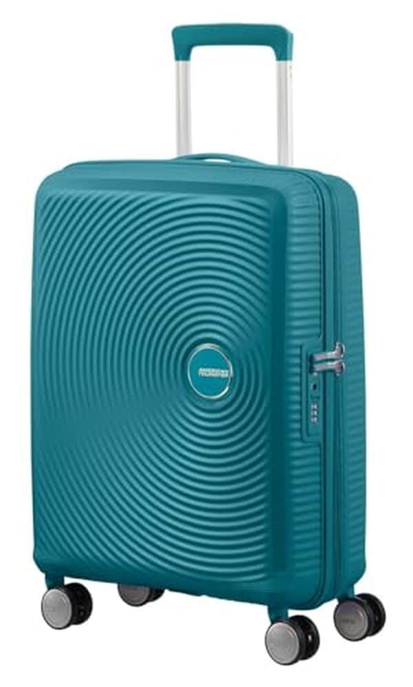 Découvrez notre test complet de la valise spinner American Tourister Soundbox en vert jade 55 cm : praticité, design, robustesse, tout ce qu'il faut savoir pour voyager avec style et confort.