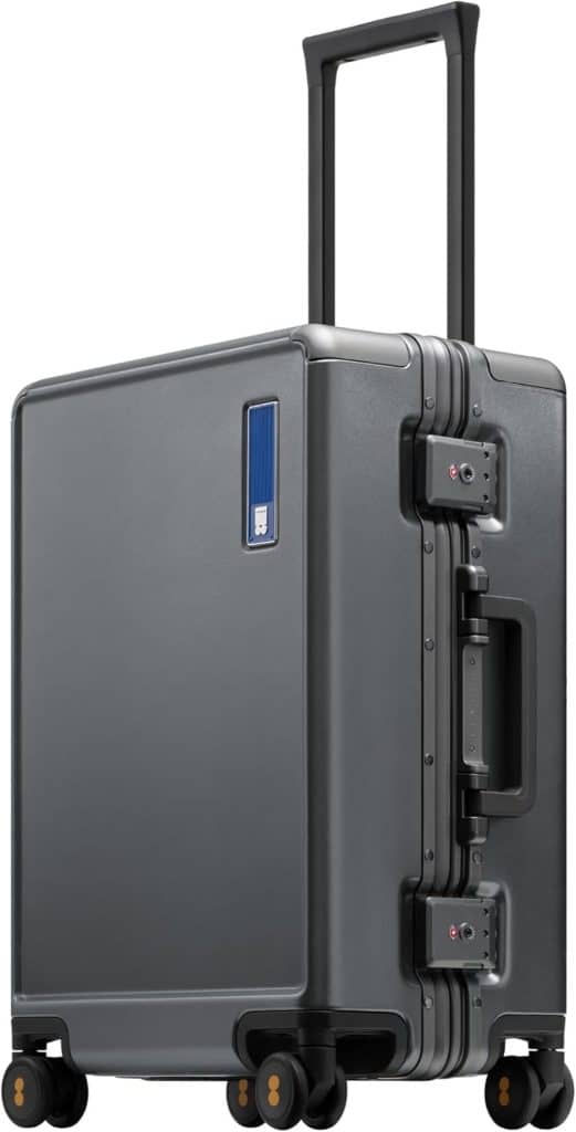 Test de la valise cabine Level8 aluminium et double serrure TSA