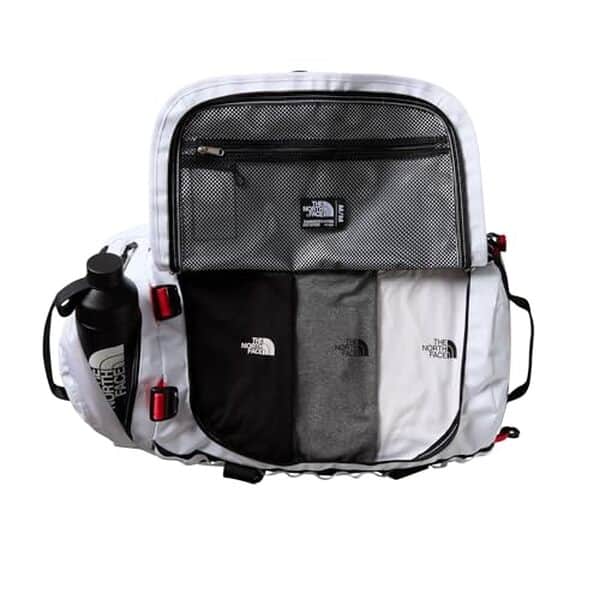 Découvrez notre test complet du sac the north face base camp voyager duffel en blanc/noir : caractéristiques, avantages, inconvénients et avis détaillé. 
