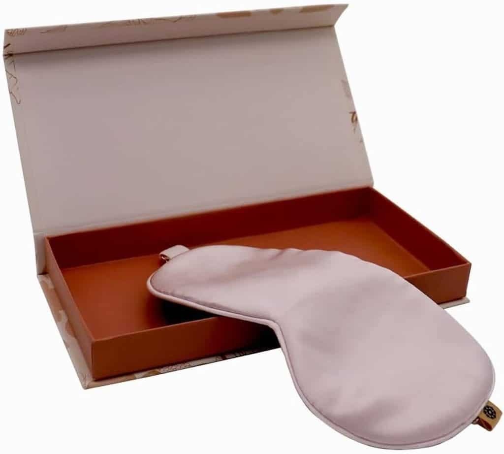 Avis sur le masque en soie "eau de rose" pour dormir
