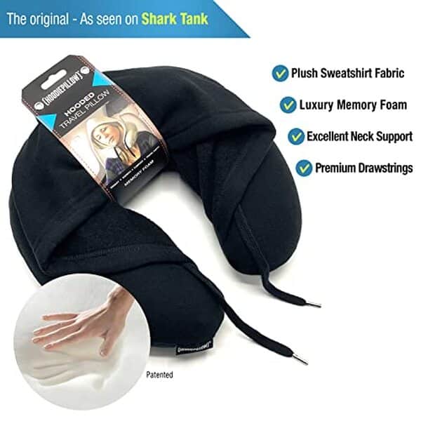 Découvrez le hoodiePillow, l'oreiller de voyage à mémoire de forme noir offrant un confort optimal. Test complet, avis et caractéristiques du meilleur allié de vos trajets. 
