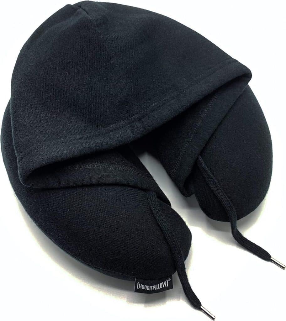 Test du hoodiePillow : oreiller de voyage à mémoire de forme noir